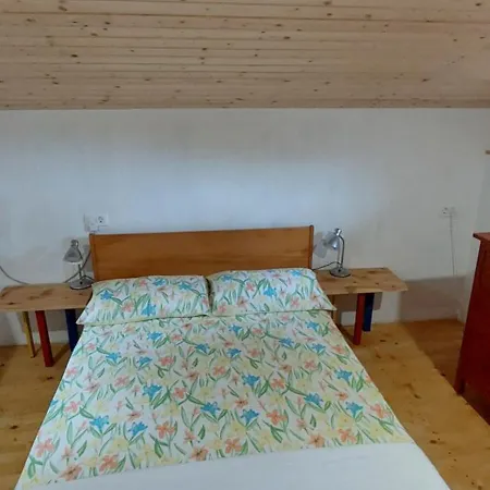 Pocitniska Hiska V Grapi شقة