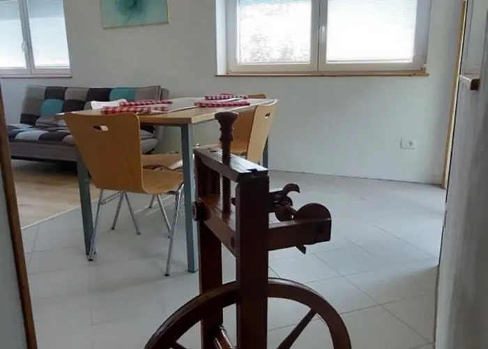 Pocitniska Hiska V Grapi