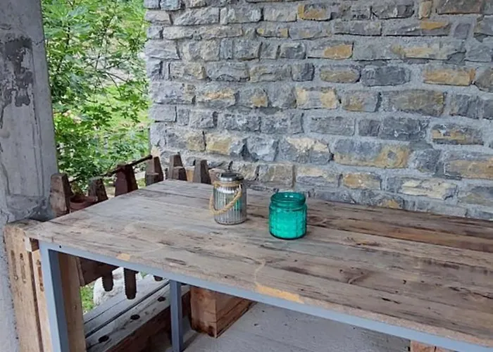 Pocitniska Hiska V Grapi 托尔明